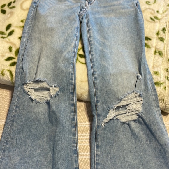 American Eagle Flare Jeans - Picture 5 of 6